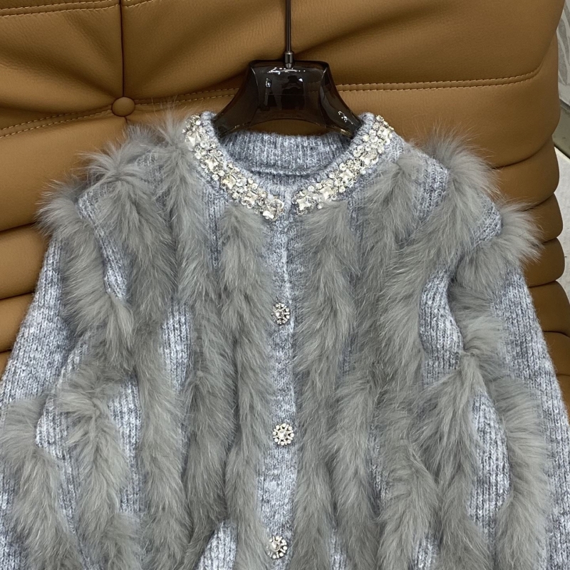 chr1st1an D10r outwear